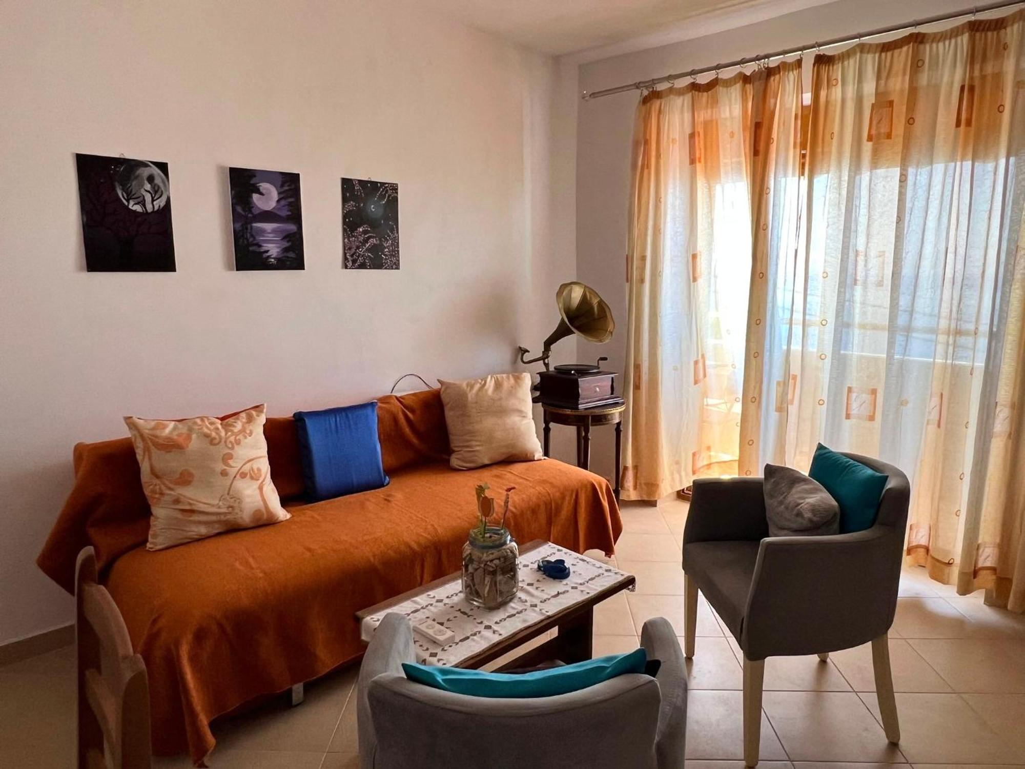 Liza'S Appartement Lukovë Buitenkant foto